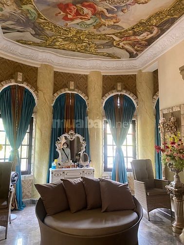 Bán Tòa LÂU ĐÀI Châu Âu Thảo Điền QUẬN 2. CN 500m2. Tặng HẾT nội thất