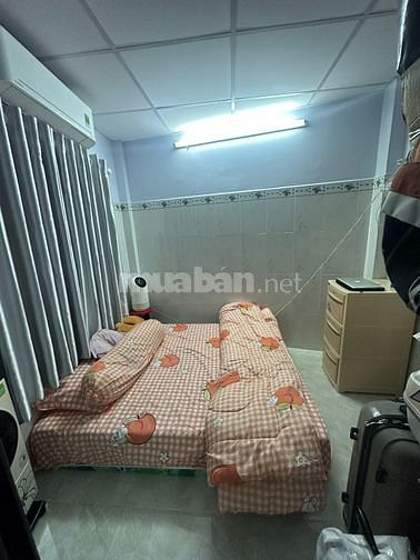 Cần bán gấp nhà hẻm 3m Nguyễn Văn Đừng Q5 dt: 30m 2 lầu giá bán 2 tỷ 