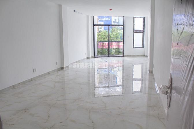 cho thuê  800 Sư Vạn Hạnh 4.5x20 7tang 40tr/th gần vạn hạnh MALL