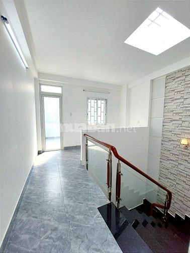Bán nhanh nhà mới xây 5 tầng có giảm giá cho khách hàng mua tiền mặt