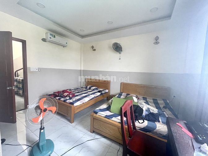 Bán nhà mặt tiền đường Trịnh Quang Nghị 105m2 giá giảm còn 7 tỷ 
