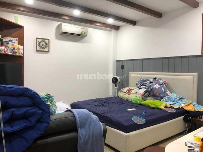 Bán nhà biệt thự Huỳnh Văn Bánh 99m2 4 tầng, ngang7m chỉ nhỉnh 12 tỷ.
