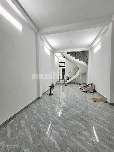 Bán nhà hẻm đường Hoa Sứ Phú Nhuận chỉ 3 tỷ 2