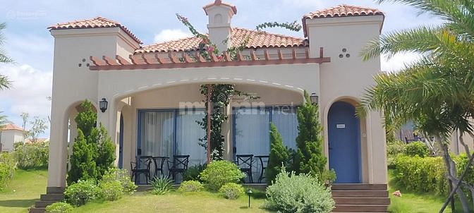 Centara Mũi Né bán gấp  căn villa 250 m2 căn view hồ duy nhất 7 tỷ. 