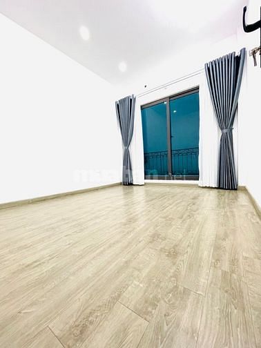 Bán nhà Dân xây phố Yên Bái - Phố Huế. Nhà đẹp gần phố gần ô tô. 