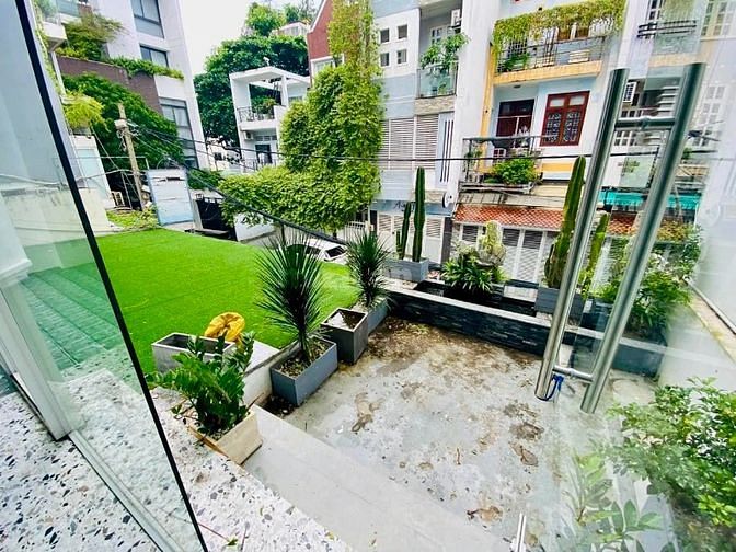 Cho thuê nhà mặt tiền Khu K300 - Nguyễn Thái Bình, Phường 12, Tân Bình