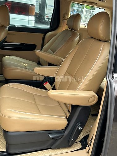 Kia Sedona 2017 phiên bản đặc biệt 2 cửa sổ trời 