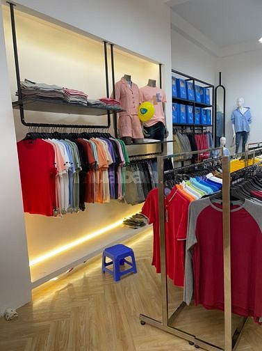 Cho thuê nguyên căn nhà mặt tiền 996 Cách Mạng Tháng TÁm Q.Tân Bình