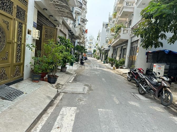 Bán Nhà 2 Mặt Tiền Thông 107/45 Liên Khu 4-5Bình Tân DT 6*14M 4lầu 5tỷ