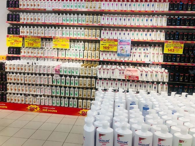 Tuyển gấp LDPT làm việc ở siêu thị dịp noel và tết 