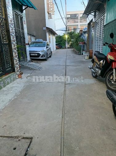 Nhà  đường  tỉnh  lộ 10  Bình Tân giáp  Quận 6