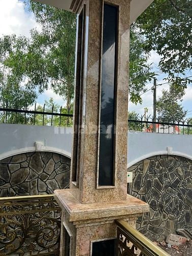 Căn biệt thự bán gia rẻ siêu ngộp moi người mua lấy Lộc đầu năm nha