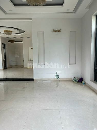 Căn biệt thự bán gia rẻ siêu ngộp moi người mua lấy Lộc đầu năm nha