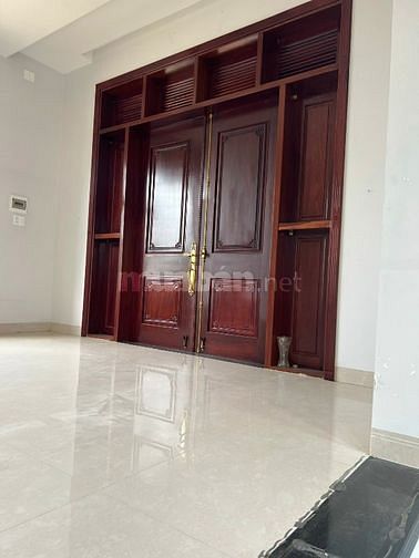 Căn biệt thự bán gia rẻ siêu ngộp moi người mua lấy Lộc đầu năm nha
