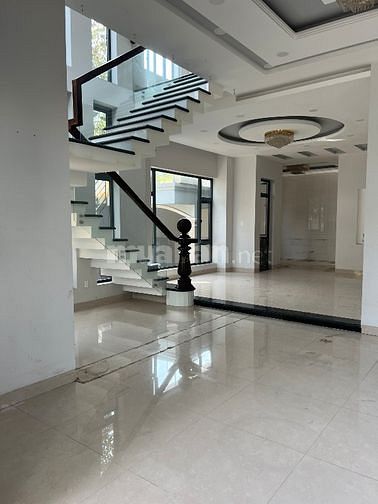 Căn biệt thự bán gia rẻ siêu ngộp moi người mua lấy Lộc đầu năm nha