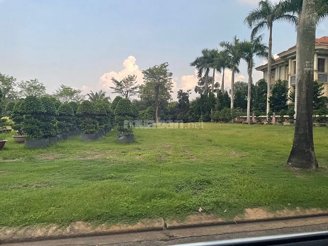 Bán Gấp Nền 160m2 Đường 24m Trong Sân Golf  Biên Hoà Trong Tuần 20tr/m