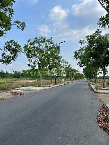 Bán Gấp Nền 160m2 Đường 24m Trong Sân Golf  Biên Hoà Trong Tuần 20tr/m