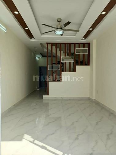 Cho Thuê nhà 3 tầng, gần Cầu Rào, mặt đường 10m, chỉ :4,5 triệu/tháng