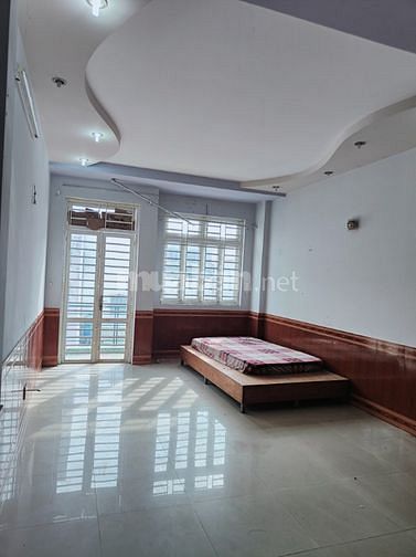 Bán nhà Hồng Bàng, Quận 11, 40m2, 3 tầng, cực ngon, chỉ 4 tỷ  