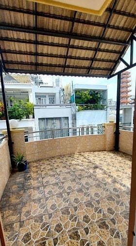 Bán nhà MT 5 tầng đường 30, P.6, Q.4,TPHCM