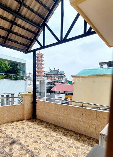 Bán nhà MT 5 tầng đường 30, P.6, Q.4,TPHCM