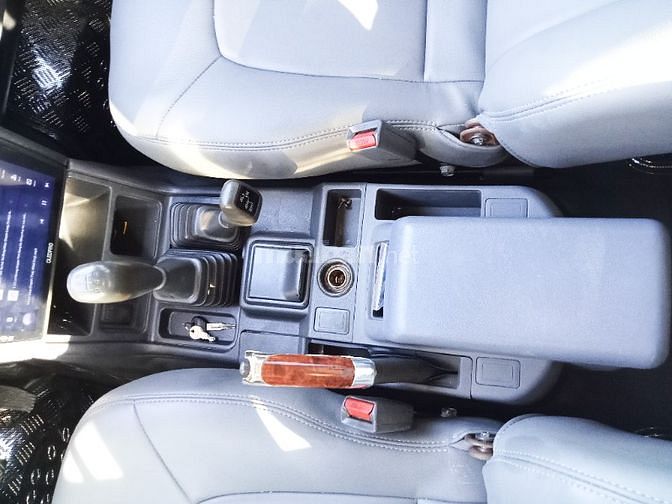 MITSUBISHI PAJERO CAO CẤP V33-BẢN 2 CẦU-MỚI NHƯ XE HÃNG RIN 100%