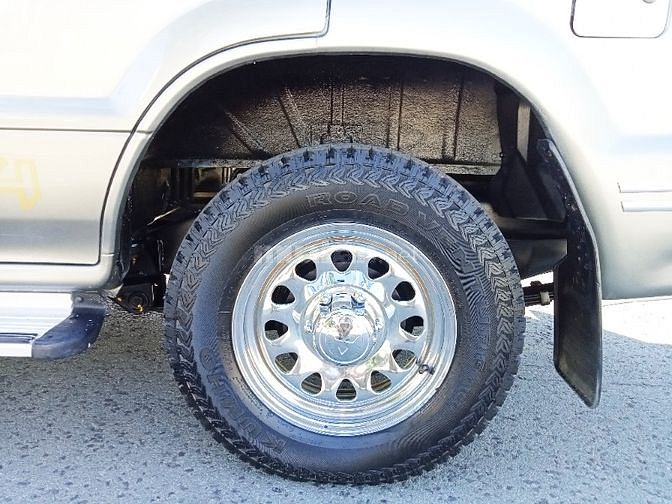MITSUBISHI PAJERO CAO CẤP V33-BẢN 2 CẦU-MỚI NHƯ XE HÃNG RIN 100%
