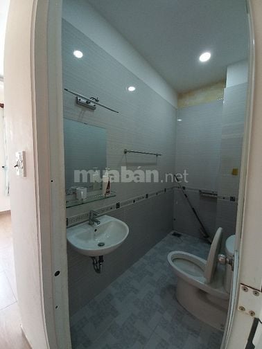 PHÒNG CHO THUÊ CÓ BAN CÔNG GẦN AEON TÂN PHÚ – GIÁ CHỈ 2,8 TRIỆU/THÁNG