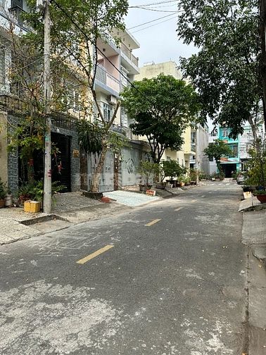 Nhà phố 4x20m 2 lầu sân thượng Kdc P7Q8