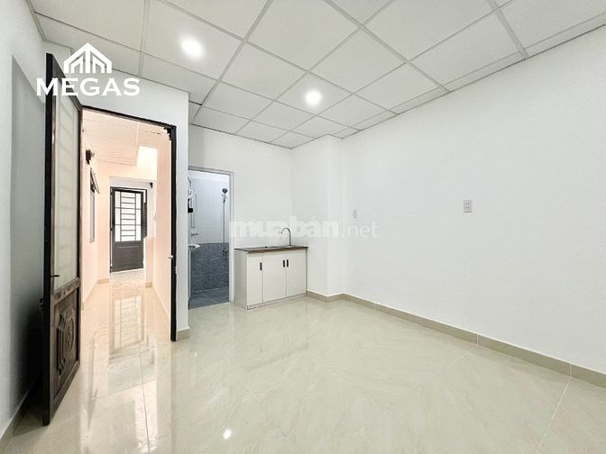 Bán nhà hẻm 92B Tôn Thất Thuyết, 12P full nội thất đang kinh doanh