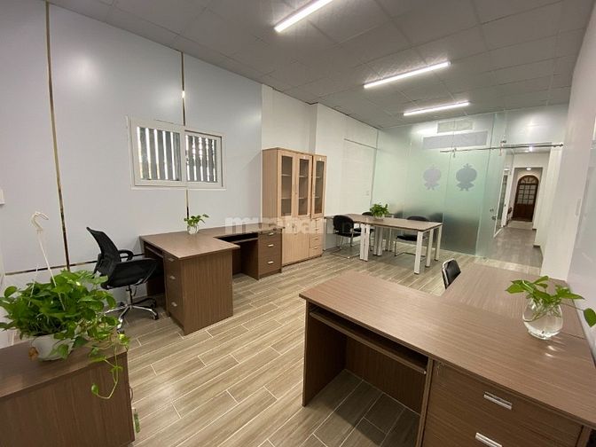 Văn phòng cho thuê Quận 1 có sẵn nội thất với nhiều ưu đãi 
