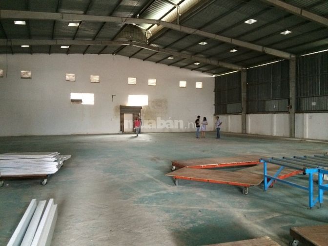 Cho thuê nhà xưởng nằm đường lê thị riêng p.thới an quận 12 dt: 600m2