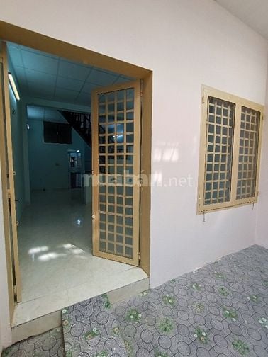 Nhà nguyên căn trong hẻm, diện tích 4x11m, tổng dt sử dụng 88m2, nở hậ