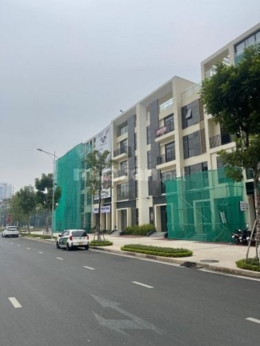 Cho thuê shophouse dự án Starlake Hà Nội. Dt 150m, 180m, 200m, 500m