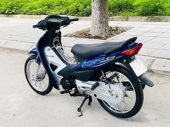 Wave 50cc HỌC SINH ĐI HỌC BIỂN HN MỚI CHẠY 800km