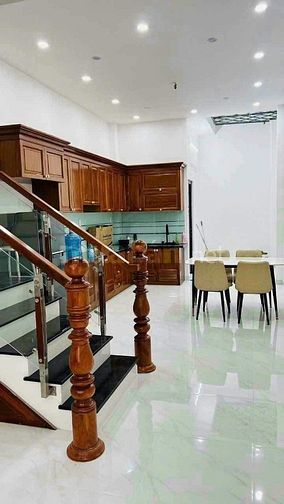 bán gấp nhà Hoàng Diệu 2, Thủ Đức, 60m2/ Shr , Giá 910 Triệu, Gần ĐHNH