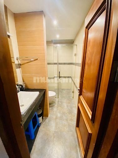 Cần cho thuê nhà vườn ở vùng lõi kđt Mễ trì hạ. Dt: 102m2. Mt: 8m