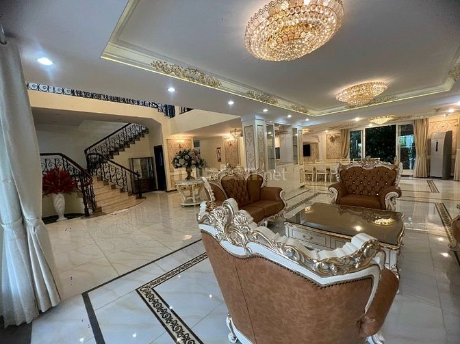 Bán Biệt thự Vip Nguyễn Văn Hưởng Thảo Điền Hầm 3 Tầng 450m2 giá 8x Tỷ