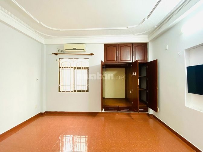 Chính chủ cho thuê phòng rộng nhà MT số 8 Tân Cảng, P.25, Bình Thạnh
