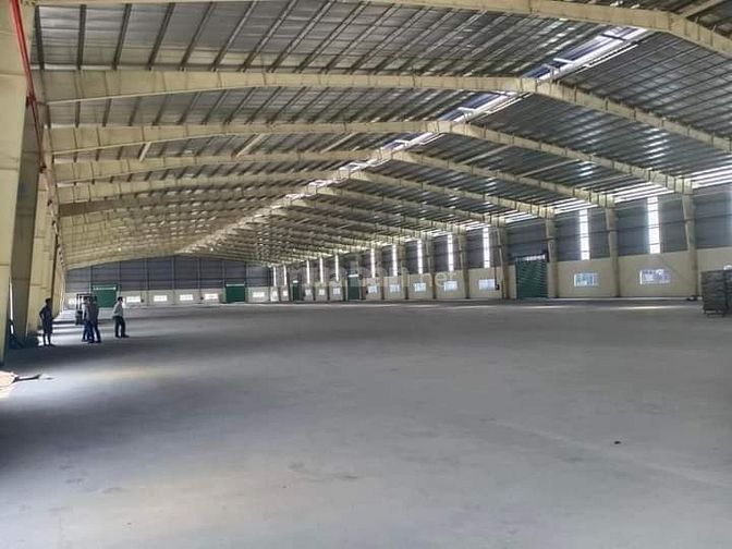 Kho xưởng cho thuê khu công nghiệp đức hoà , long an , DT: 10.000m2