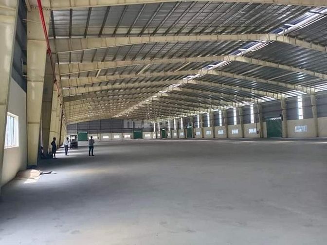 Kho xưởng cho thuê khu công nghiệp đức hoà , long an , DT: 10.000m2