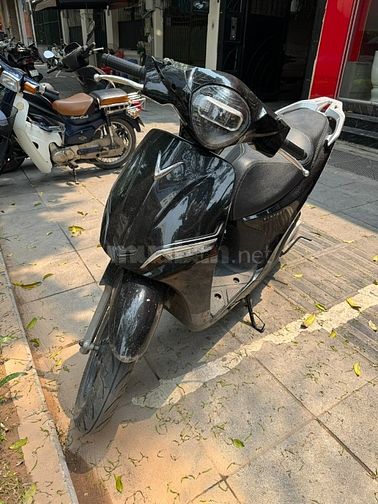 Bán XMĐ Vinfast Feliz S màu đen, ODO 3.7xx km, còn bh >2 năm