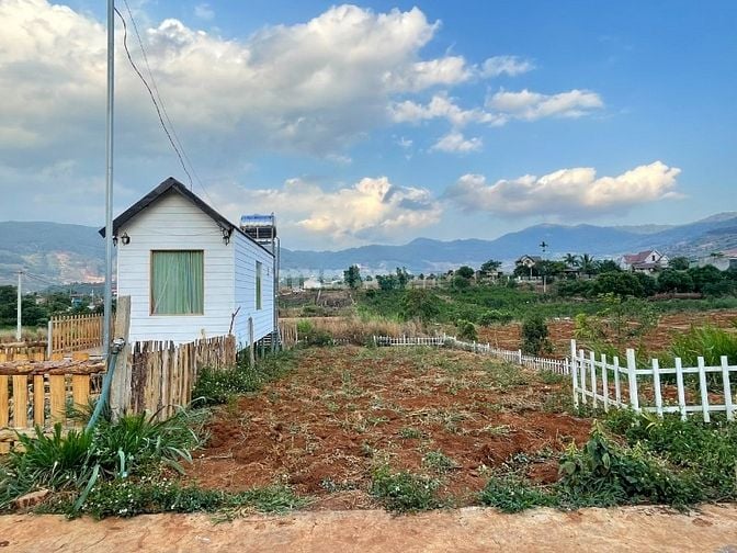 Bán lô đất sát nhựa đối diện cổng thôn Tầm Xá xã Đông Thanh giá 650 tr