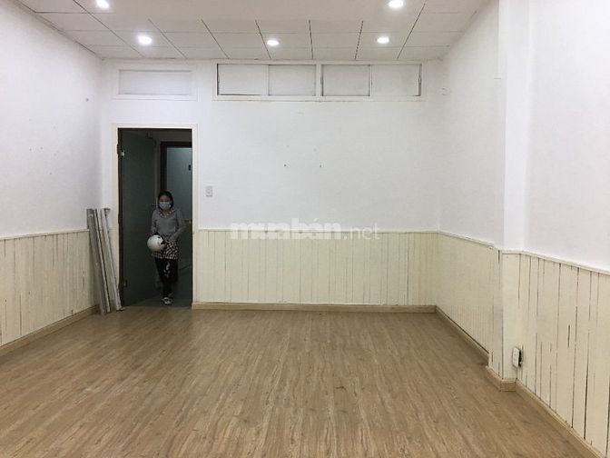 Cho thuê văn phòng đẹp 30m2 MT Nguyễn Văn Thủ, Q.1, 7.5 triệu/ tháng