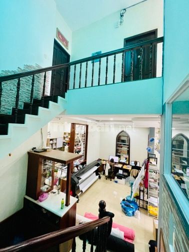 TUYỂN NHÂN VIÊN THIẾT KẾ RẬP THỜI TRANG MÁY TÍNH
