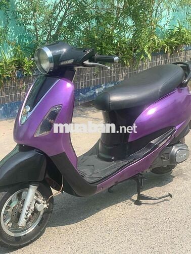Alizabeth xe rất đẹp. máy êm ái thì thầm