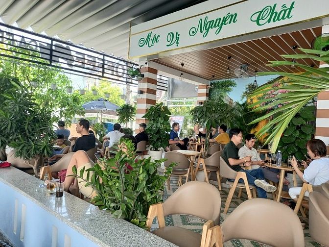 Không người trông coi quán Cần sang quán cafe gấp 