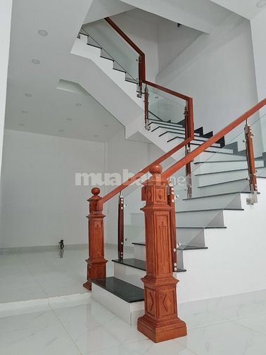 Bán nhà 467/35 Hòa Hảo, P.5, Quận 10, 4.5x14m, nở hậu, nhà 5 tấm mới!