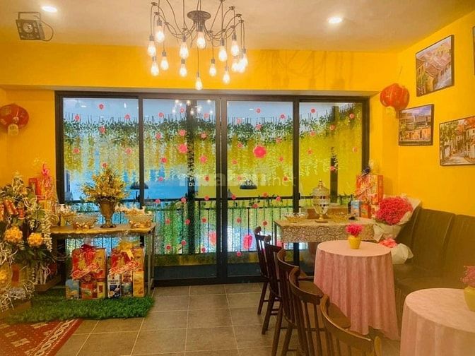 Sang quán Cafe 8x20 căn góc 2 mt quận Gò Vấp, thuê chỉ 20tr/tháng