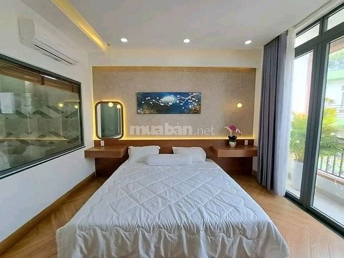 Cô Út bán nhà Hoàng Bật Đạt P15 Tân Bình giá 3tỷ200tr DT 56m2. Sổ sẵn